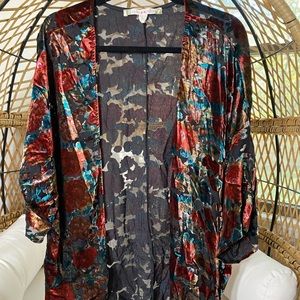 Chelsea & Violet floral burnout velvet kimono size Small